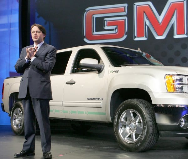 General Motors North America Vice President Field Sales, Service and Parts Brent Dewar introduces the 2009 GMC Sierra Hybrid pickup at the 2008 Chicago Auto Show Wednesday, February 6, 2008 in Chicago, IL. The Sierra Hybrid will achieve a 40-percent greater city fuel economy and a 25-percent improvement in overall fuel economy while delivering a 6,100-pound towing capacity. (Photo by Tyler Mallory for General Motors) (United States)