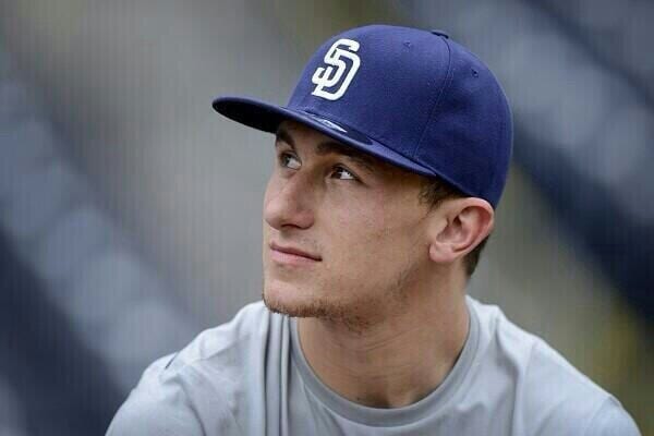 Johnny-Manziel-Padres